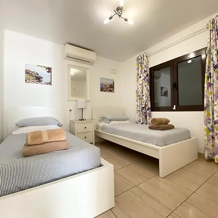 Vivienne By Jk Lanzarote * プエルト・デル・カルメン